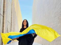 Джамала показала, как россияне цинично уничтожают урожай пшеницы в Украине