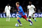 De Jong reaches Barcelona for pre-season tour
