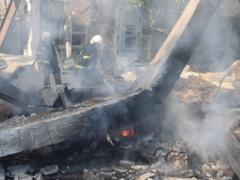 В Николаеве после ночного обстрела загорелись два предприятия