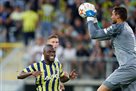Who was Dynamo Kyiv s best gravel in the match against Fenerbahce?