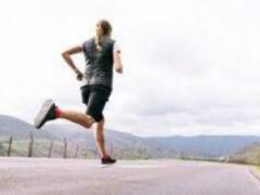 Statins: side effect that affects walking within 6 months of use