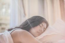 Add heat for an hour of sleep during menopause