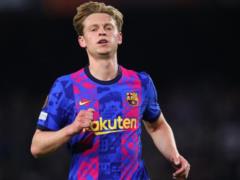 De Jong needs to reduce his salary from 12 to 7 million euros, so that he will lose money in Barcelona