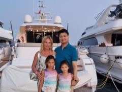 Swimming pool, barbecue and husband in a T-shirt: Kamaliya showed how she spends her holidays