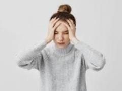 A neurologist told what foods can cause a headache