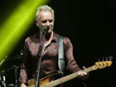 Sting interrupting his concert near Warsaw for the sake of Ukraine and shouting hard promo:  