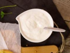 Dietologists have revealed that in some cases, sour cream can be sloppy