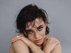 Alina Astrovskaya sympathized with people from Donetsk and told how she ignores explosions while talking with her mother
