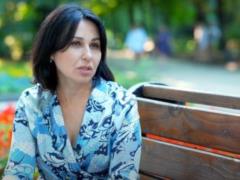 Natalia Moseychuk, with tears in her eyes, spoke about her military father, who was wounded in Afghanistan