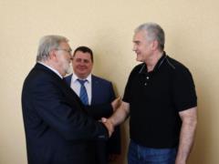 Чешского сенатора могут лишить мандата за поездку в оккупированный Крым