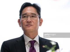 Президент Южной Кореи помилует президента Samsung, осужденного за коррупцию