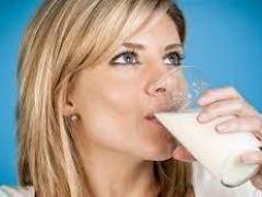 Dr. Mosley Advised a Simple Drink to Relieve Menopause Symptoms