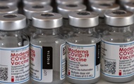 Britain approves vaccine against two strains of coronavirus