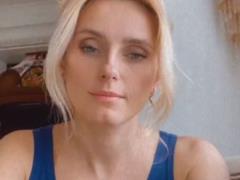 Iryna Fedyshyn showed how the occupiers damaged the car she bought for the Armed Forces of Ukraine