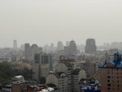 Kyiv was covered with smog from the south: city residents are asked to close windows and not walk on the street