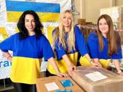 Vera Brezhneva in a blue and yellow T-shirt created the humanitarian  