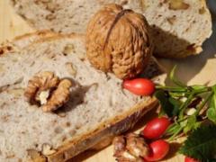 Walnut Savior: what is customary to sanctify in the church