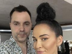 Astafieva boasted a funny picture with Arestovich: “Mr. Alexei understands gestures”