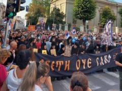 A procession against “LGBT propaganda” took place in Serbia: the audience carried banners with saints next to portraits of Putin