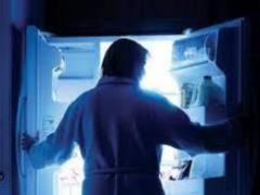 Scientists: night meals harm the brain