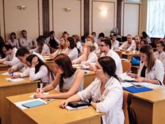 Most students would like to start the academic year in classrooms - survey