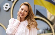 Tina Karol released a mini-album of folk songs in modern processing