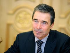 Расмуссен призывает США усилить поддержку Украины и огорчить автократов