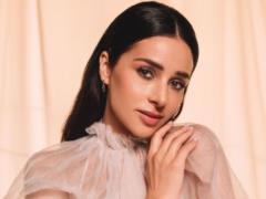 Zlata Ognevich caused goosebumps with a live performance of a new song and told how Salem starred in her video