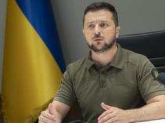 Зеленский лишил украинского гражданства подсанкционных лиц