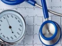 Cardiologist naming the symptoms of a hypertensive crisis