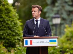 Macron called on Putin to start peace talks with Ukraine