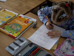 Школы переводят на дистанционное обучение до конца недели