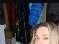 Ольга Сумская показала, как на полу в гардеробной сидит во время воздушной тревоги
