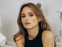 Анна Кошмал показала архивное фото с Алиной Паш, сделанное 12 лет назад:  Мой первый курс 