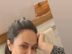 Экс-жена Виталия Кличко показала, как со взрослыми сыновьями елку наряжала