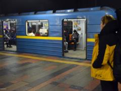 Ракетная атака россиян: в Киеве, Харькове и Днепре временно приостановили движение метро