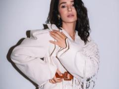 Zlata Ognevich in a top and tight leggings showed how she keeps her figure in good shape