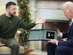 War, day 301. Zelensky at the White House siding with Biden, who called for Patriot and additional insoles, you will need more i