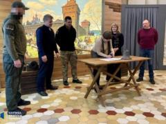 СБУ передала в Харьковский музей колокол из уничтоженного российскими захватчиками храма в Купянске