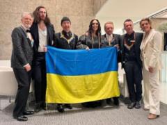 Jamala showed her powerful performance with Hozier and Brandy Carlisle in Washington DC and got U2 excited