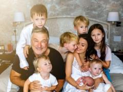 Alec Baldwin with his wife and seven children touchingly reacted to the news about the pregnancy of their eldest daughter