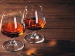 Therapist called the most safe for the liver alcoholic drinks