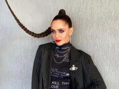 Yulia Sanina without makeup showed a selfie on the train and talked about the cycle of 9 years in numerology