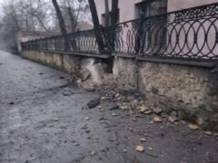 Войска РФ обстреляли жилые кварталы Херсона из артиллерии: один мужчина погиб