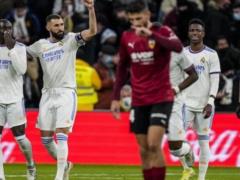 Real — Valencia. Forward the day