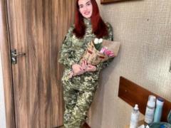 Pregnant Eugenia Emerald demonstrated a rounded tummy and appeared after five droppers