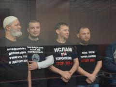 «Рожденным в депортации умирать тоже в депортации?»: в России пятерых крымчан приговорили к 13 годам колонии