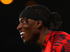 Chelsea squawk with attacker PSV - van Nistelrooy to  