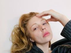 Tina Karol at the human world without make-up puffed up the fans with a weary look