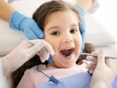 Child dentistry Royal Dental: teeth exaltation without fear and crying